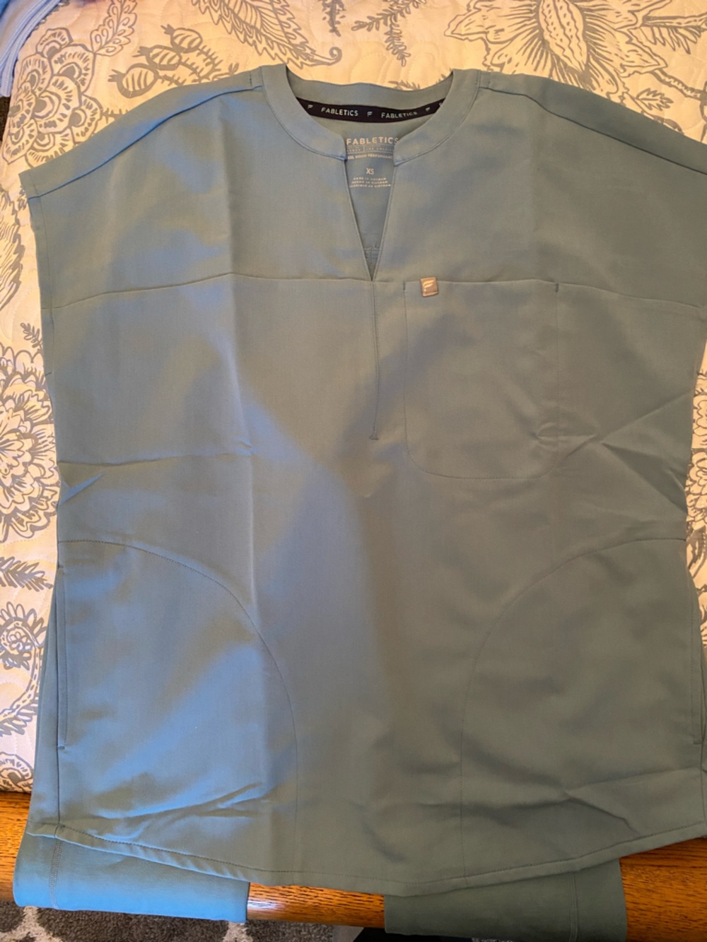 Fabletics Women's Light Blue Scrub Set